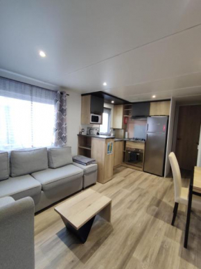 Mobil home 3 chambres Accès direct plage 4 Etoiles